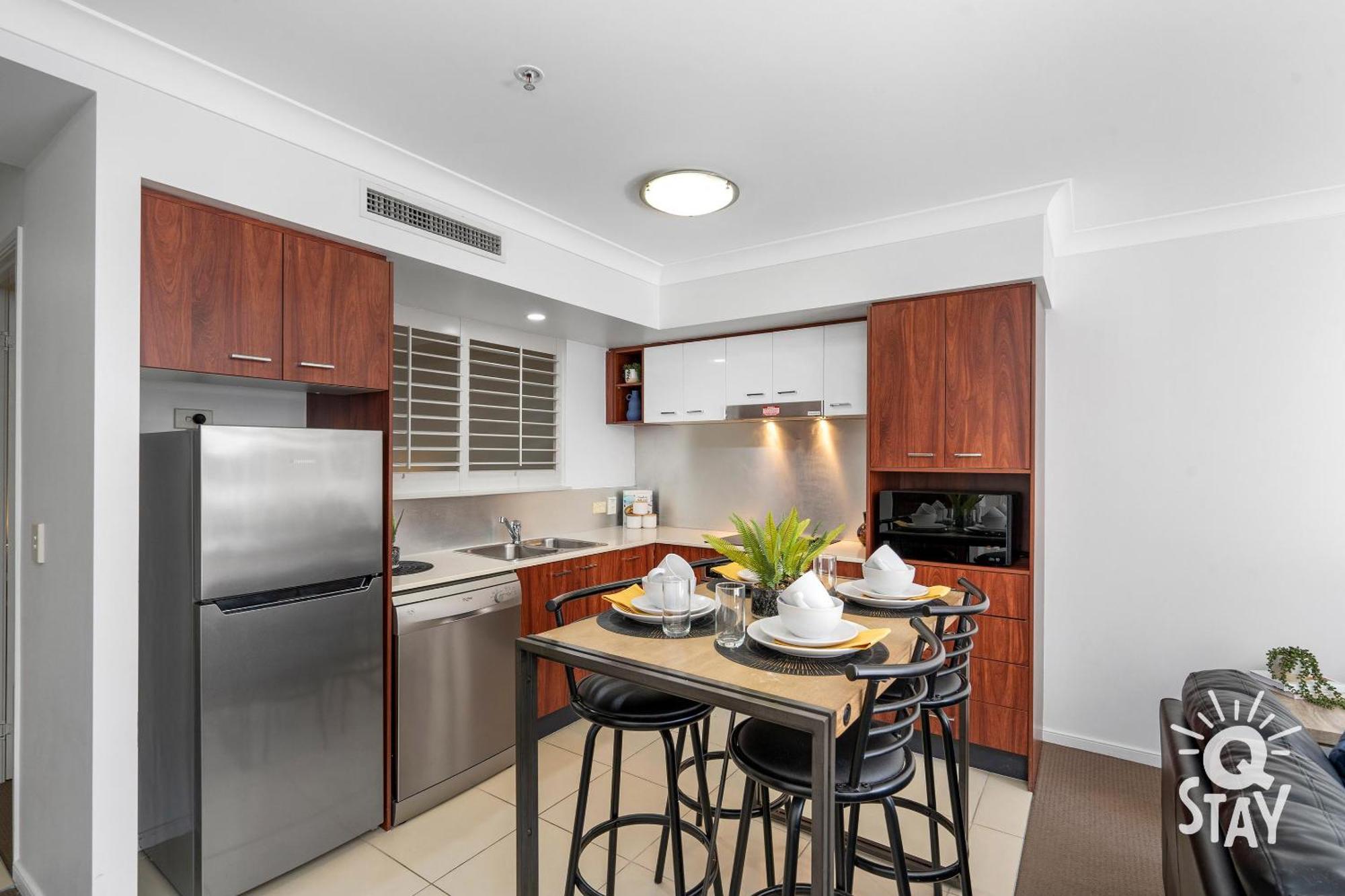 Chevron Renaissance Surfers Paradise Mid Week Madness Deal - Q Stay 黄金海岸 外观 照片