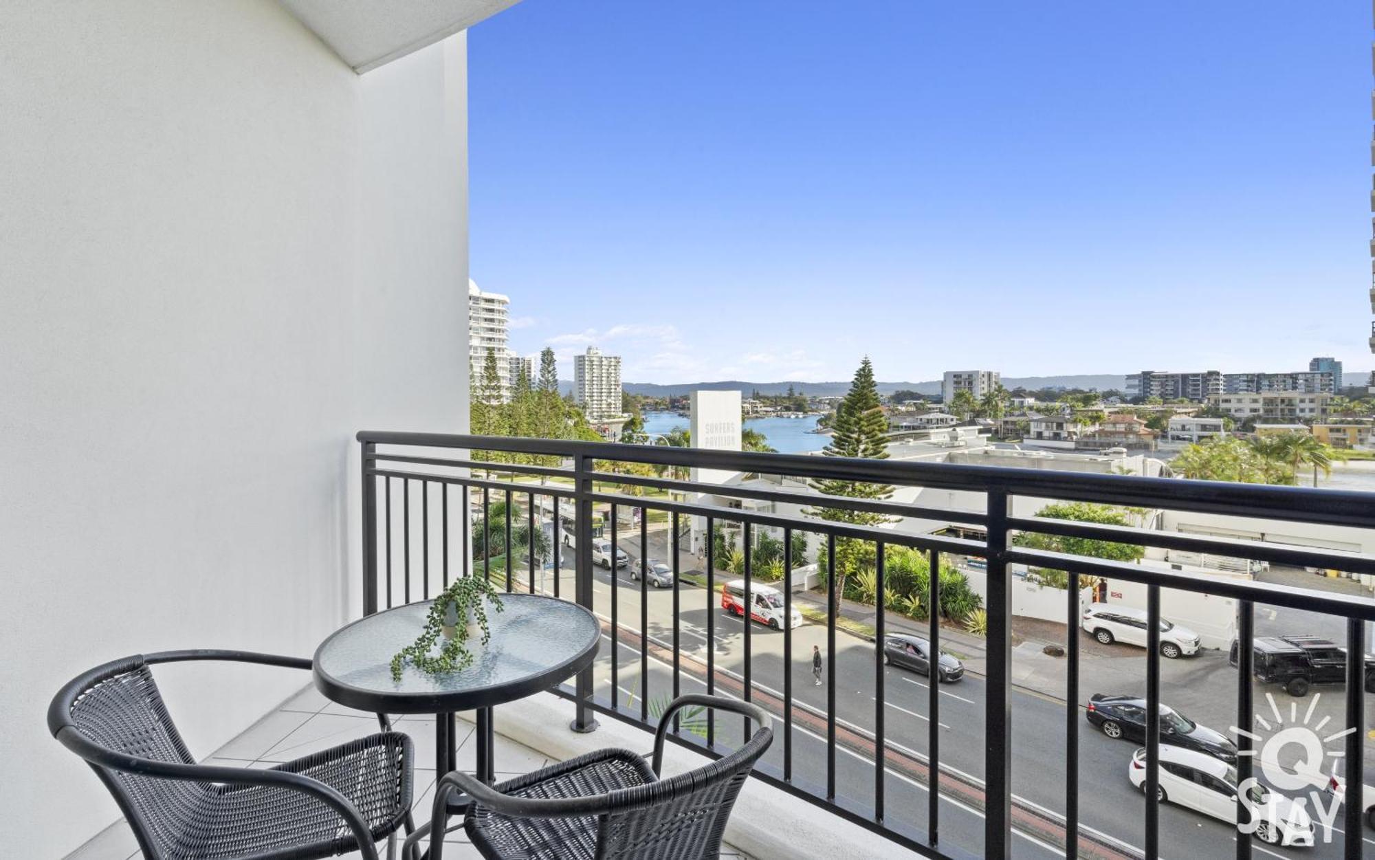 Chevron Renaissance Surfers Paradise Mid Week Madness Deal - Q Stay 黄金海岸 外观 照片