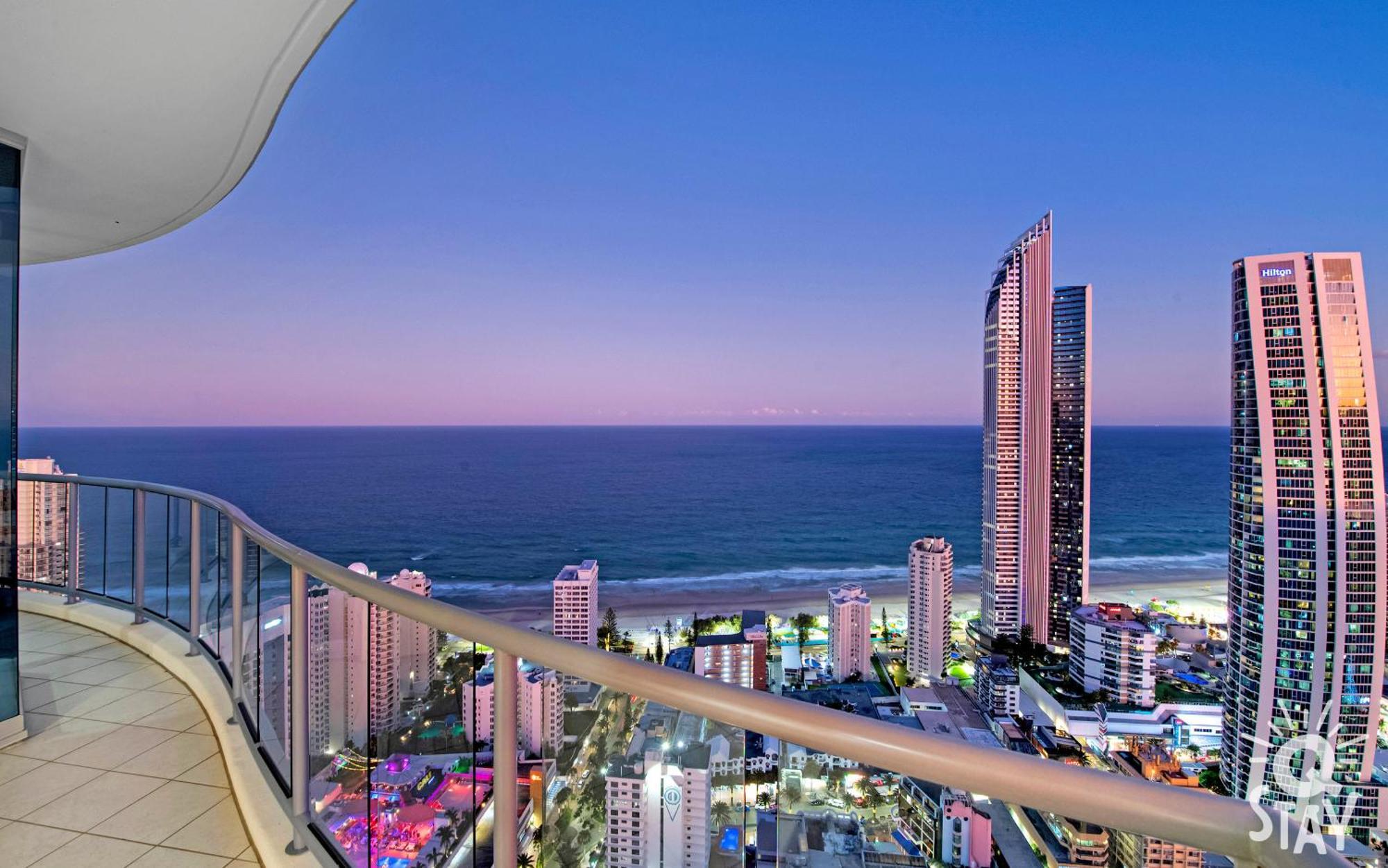 Chevron Renaissance Surfers Paradise Mid Week Madness Deal - Q Stay 黄金海岸 外观 照片