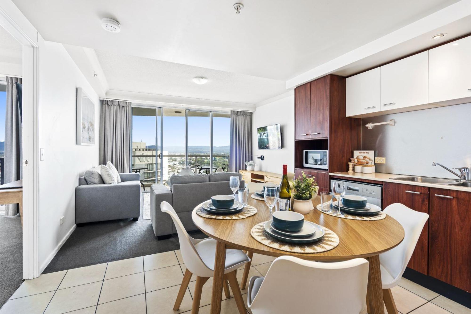 Chevron Renaissance Surfers Paradise Mid Week Madness Deal - Q Stay 黄金海岸 外观 照片