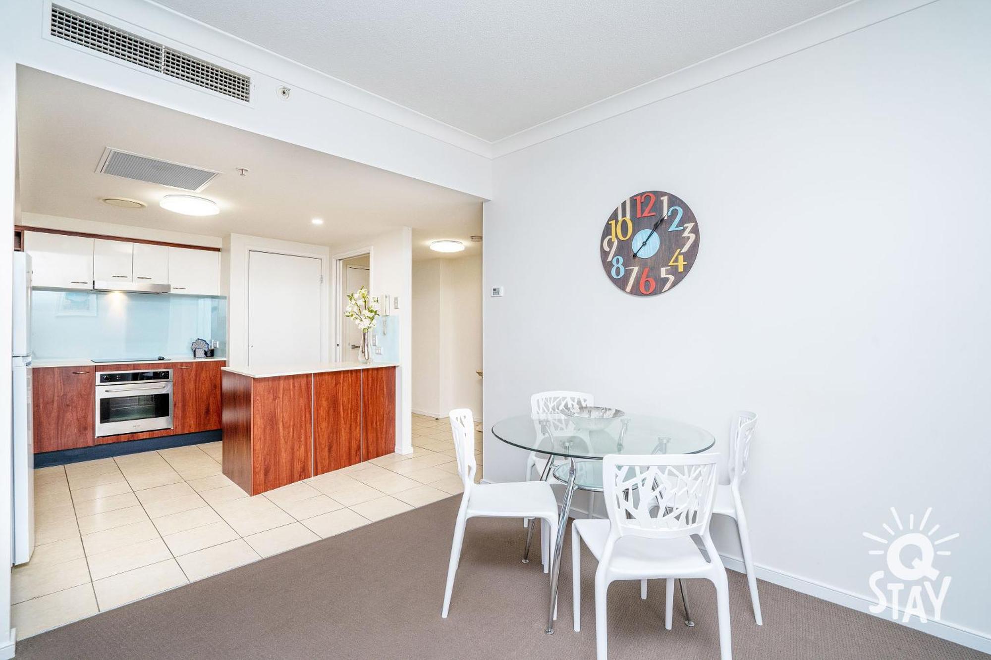 Chevron Renaissance Surfers Paradise Mid Week Madness Deal - Q Stay 黄金海岸 外观 照片