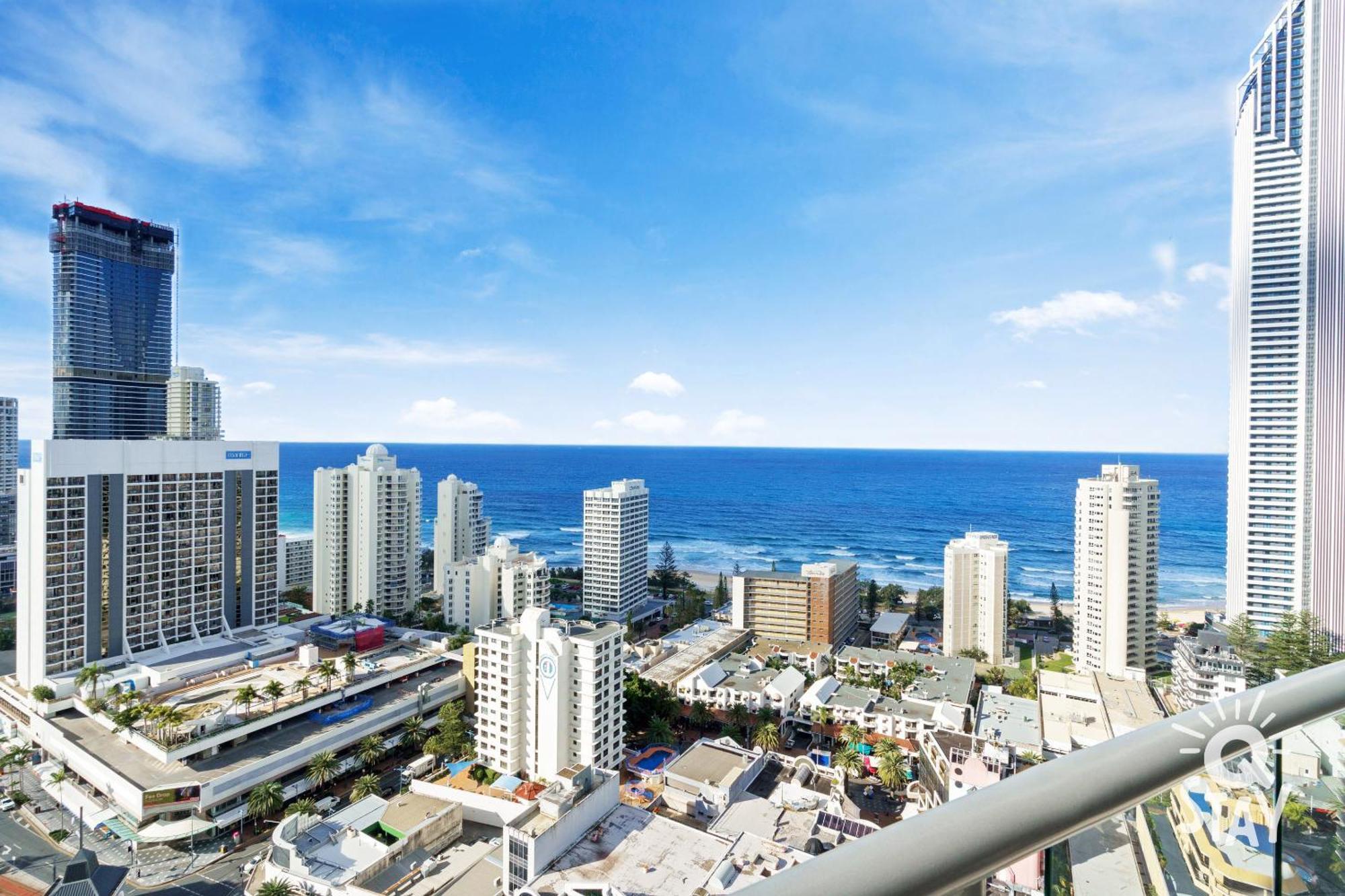 Chevron Renaissance Surfers Paradise Mid Week Madness Deal - Q Stay 黄金海岸 外观 照片