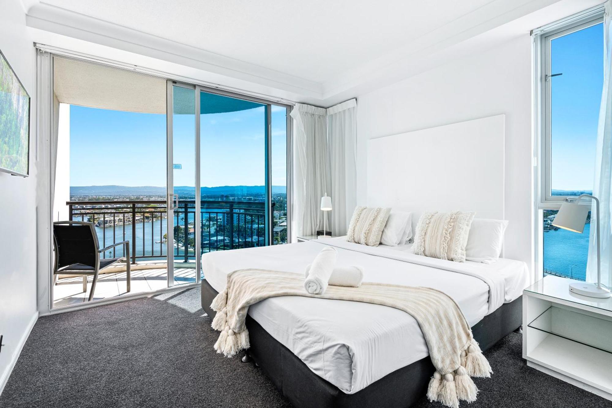 Chevron Renaissance Surfers Paradise Mid Week Madness Deal - Q Stay 黄金海岸 外观 照片